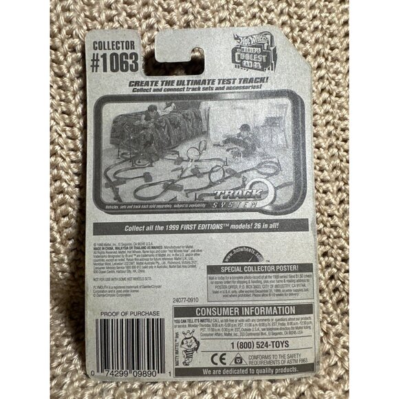 Hot Wheels 1970 Plymouth Barracuda Die-Cast Car #1063 - Picture 2 of 2